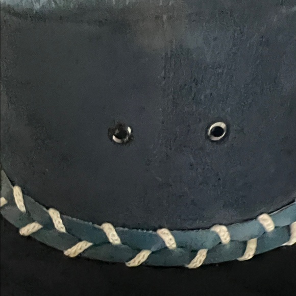 Suede hat. - Picture 5 of 7